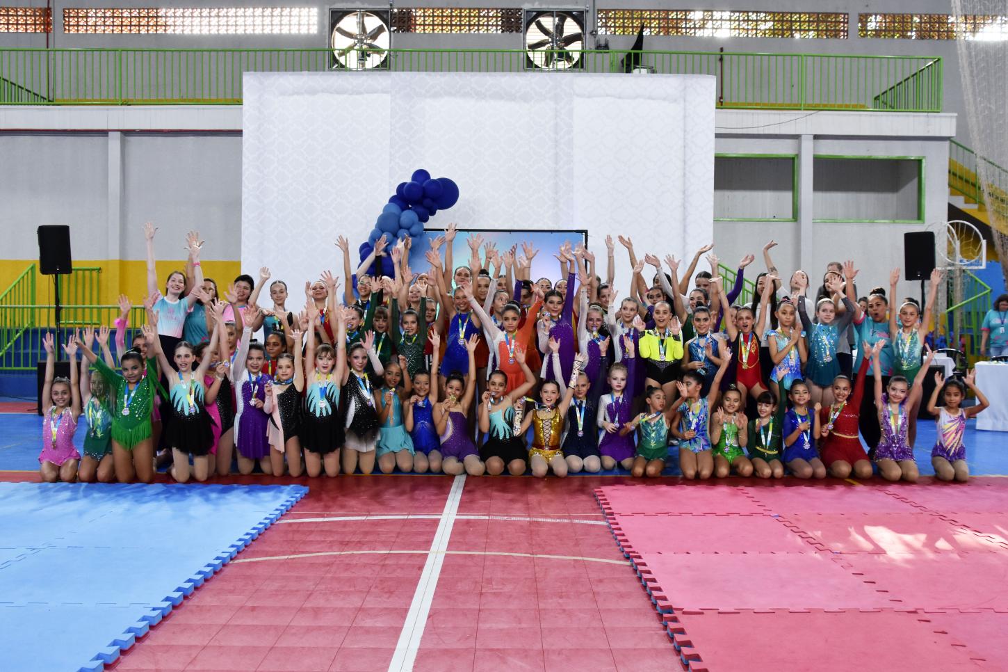 MOSTRA E COPA DO IGUAÇU MOVIMENTAM A GINÁSTICA RÍTMICA EM SÃO MIGUEL DO IGUAÇU