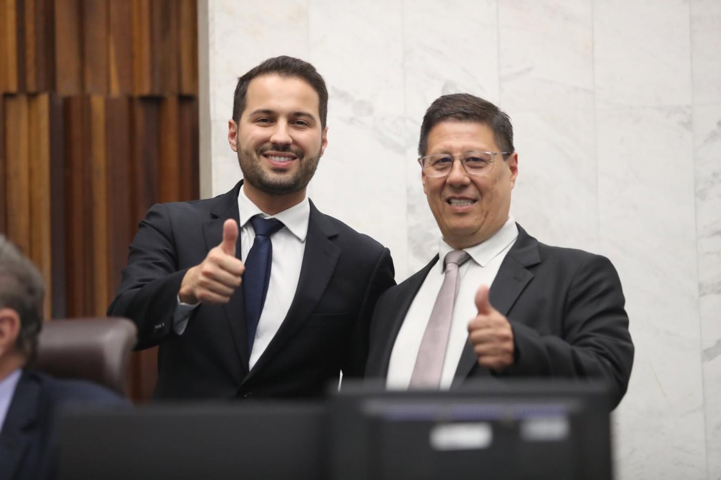 PAULO LITRO E ADÃO LITRO CUMPREM AGENDA DE CAMPANHA EM ITAIPULÂNDIA