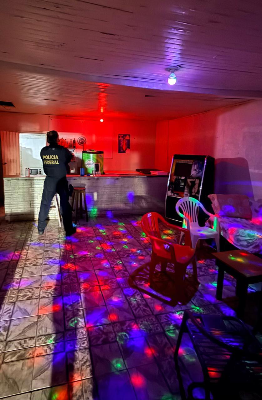 POLÍCIA FEDERAL DESARTICULA SUSPOSTO ESQUEMA DE TRÁFICO DE MULHERES EM SÃO MIGUEL, MISSAL E ITAIPULÂNDIA