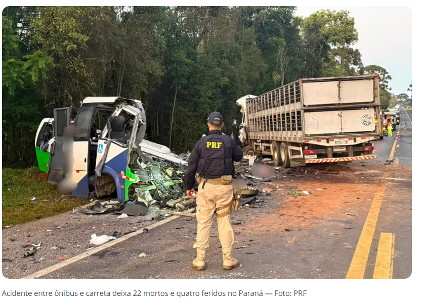 GRAVÍSSIMO ACIDENTE ENTRE MICRO-ÔNIBUS E CARRETA DEIXA 22 MORTOS E CINCO FERIDOS