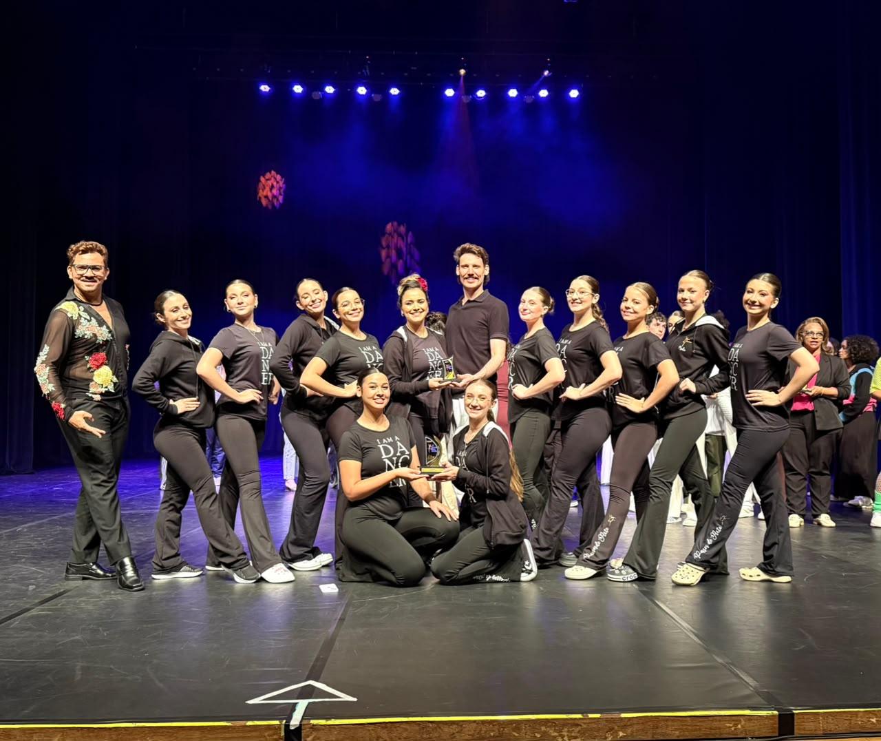 BALLET DE ITAIPULÂNDIA CONQUISTA TRÊS PREMIAÇÕES EM COMPETIÇÃO DE DANÇA