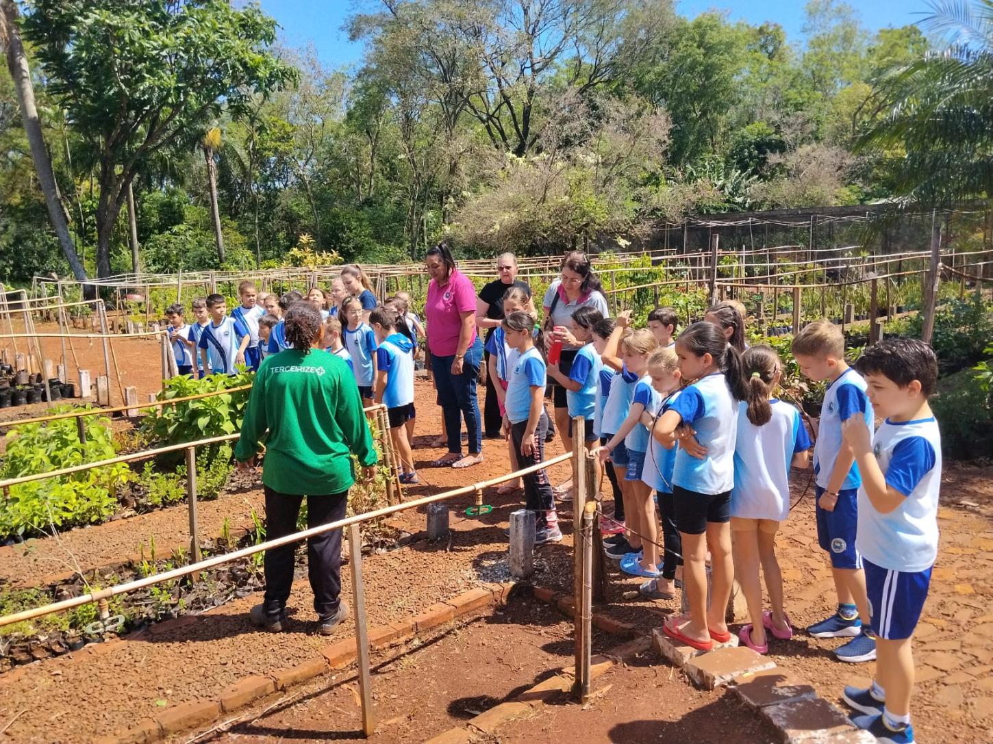   EDUCAÇÃO AMBIENTAL LEVA ALUNOS AO VIVEIRO MUNICIPAL DE SÃO JOSÉ DO ITAVÓ