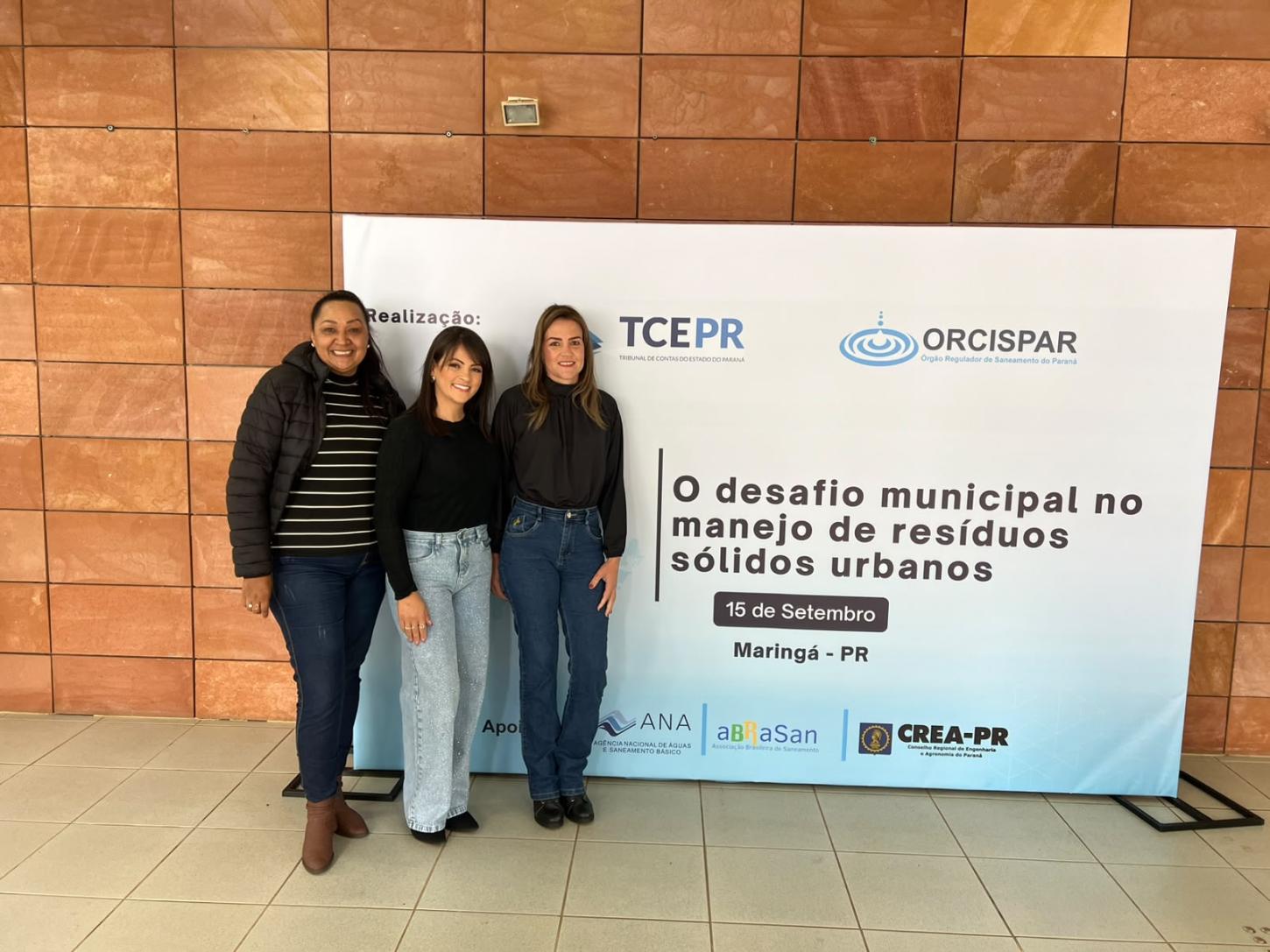 SERVIDORAS DA SECRETARIA DE MEIO AMBIENTE DE ITAIPULÂNDIA PARTICIPAM DE CAPACITAÇÃO SOBRE RESÍDUOS SÓLIDOS