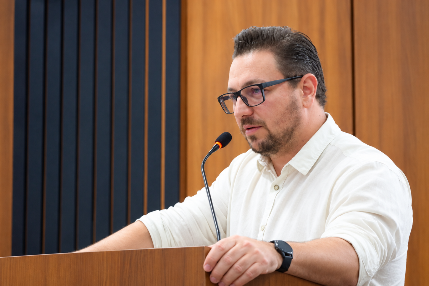 VEREADOR ANDRÉ ROYER SOLICITA IMPLANTAÇÃO DE SÍTIO LAR TEMPORÁRIO PARA ANIMAIS ABANDONADOS EM ITAIPULÂNDIA