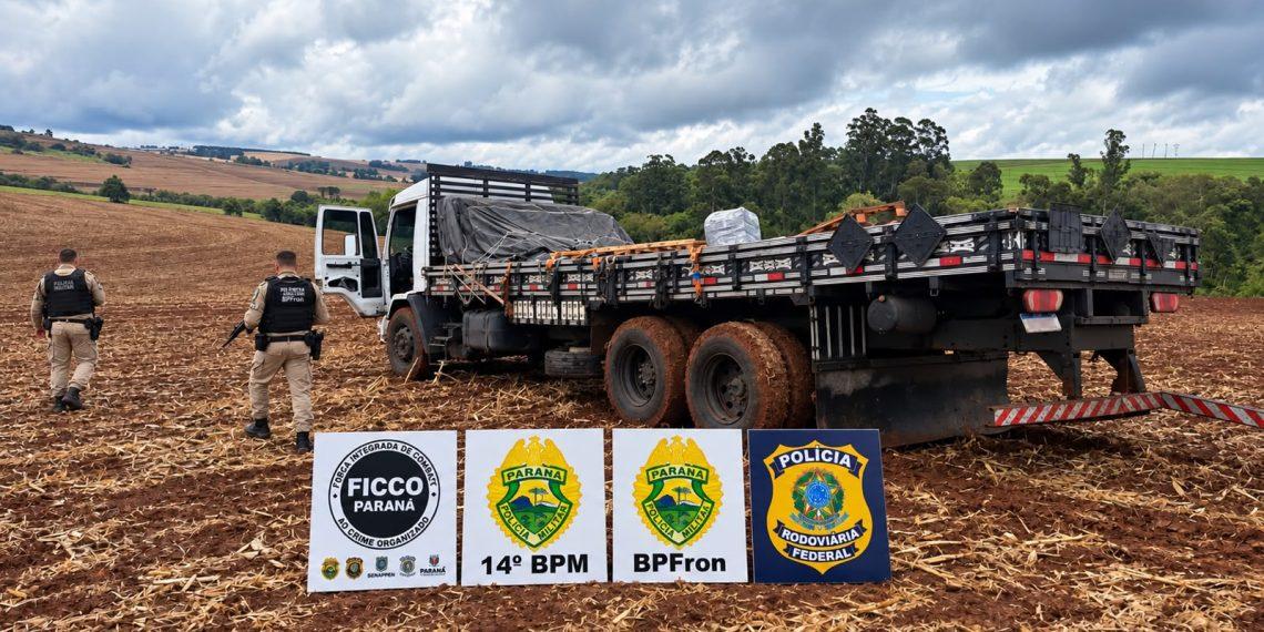 CAMINHÃO COM MAIS DE UMA TONELADA DE MACONHA É APREENDIDO NA BR-277 EM MATELÂNDIA