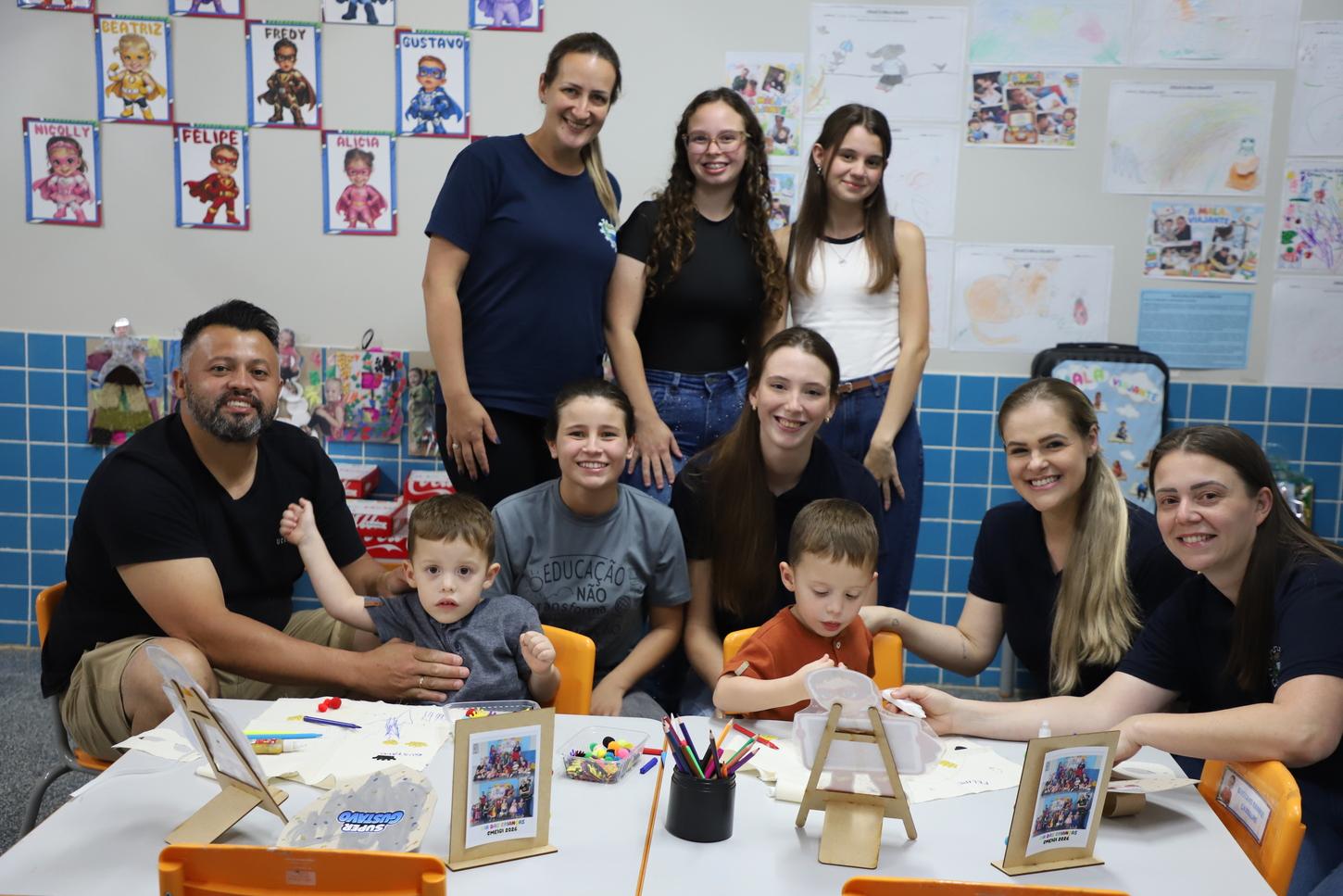 CMEIGI ENCERRA SEMANA DA CRIANÇA COM A 2ª NOITE DA FAMÍLIA EM ITAIPULÂNDIA