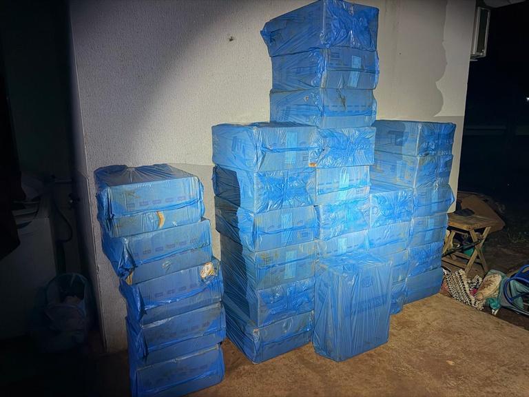 DEPÓSITO CLANDESTINO É DESCOBERTO E 15,5 MIL MAÇOS DE CIGARROS SÃO APREENDIDOS EM ITAIPULÂNDIA