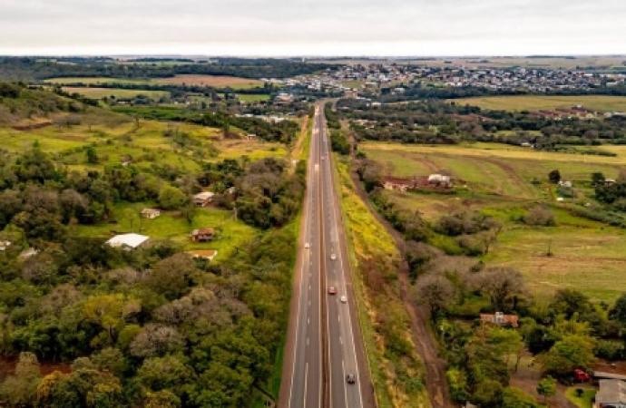 EPR IGUAÇU APOIA OPERAÇÃO DA PRF PARA REFORÇAR A SEGURANÇA DE ROMEIROS QUE PASSAM PELA BR-277