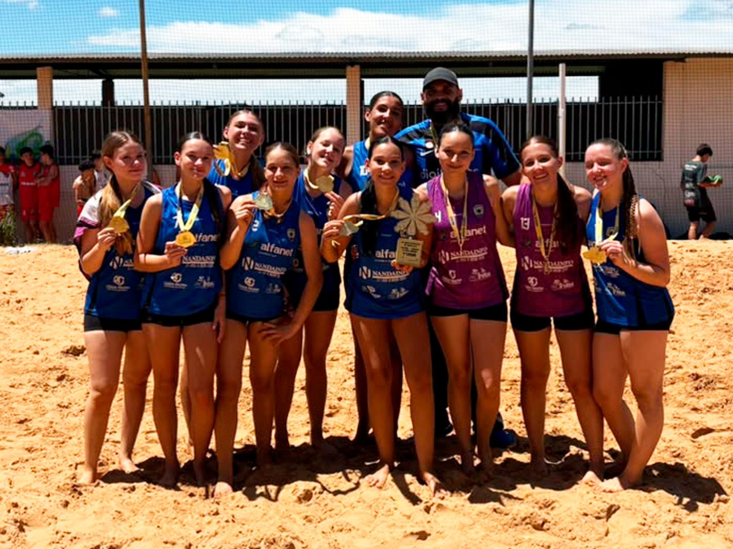 HANDEBOL DE PRAIA FEMININO DE SÃO MIGUEL DO IGUAÇU CONQUISTA TÍTULO DOS JOGOS DA JUVENTUDE DO PARANÁ