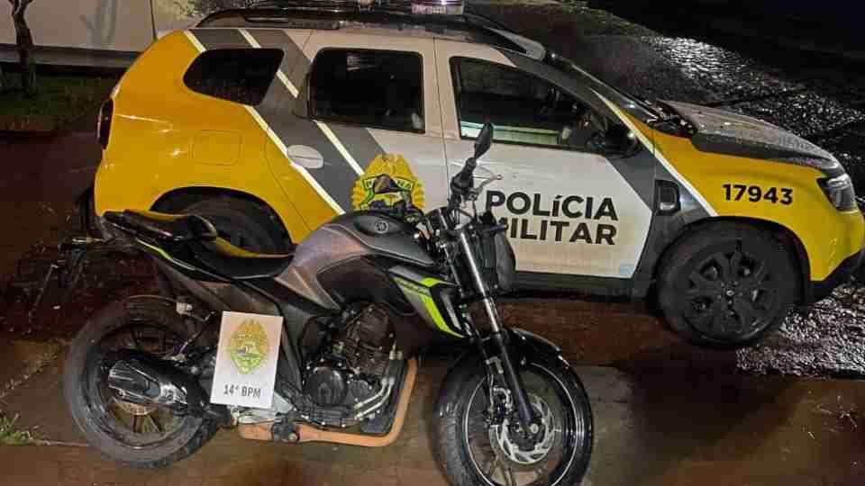 MOTOCICLETA FURTADA É ENCONTRADA ABANDONADA E RECUPERADA PELA PM EM MEDIANEIRA