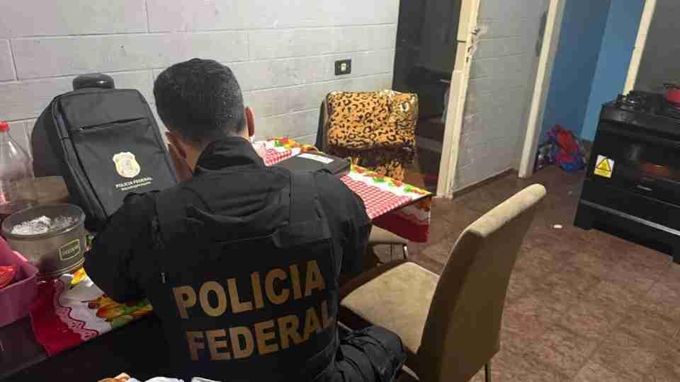 VALES-COMBUSTÍVEL EM TROCA DE VOTOS SÃO ALVO DE INVESTIGAÇÃO NO OESTE DO PARANÁ