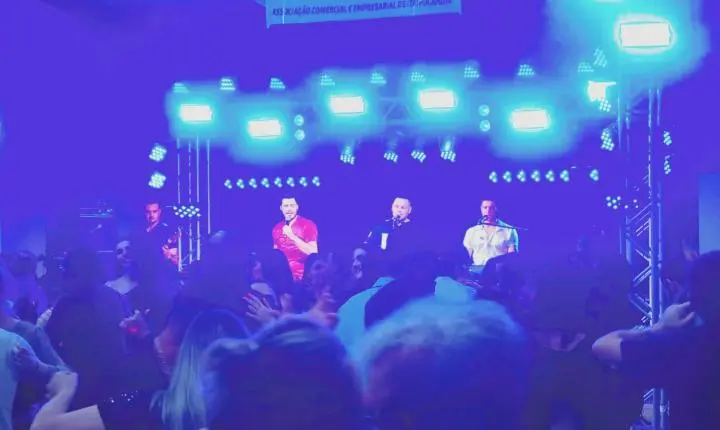 2º BAILE DE CASAIS DA ACIAI REÚNE PÚBLICO E MARCA NOITE DE CONFRATERNIZAÇÃO NO CARAMURU