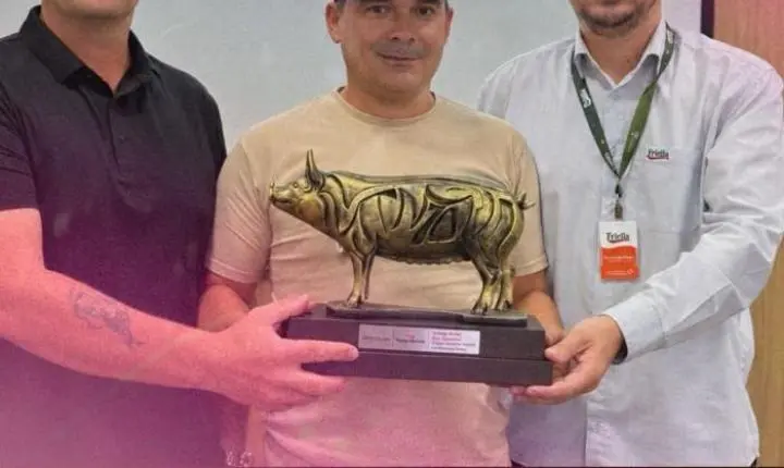 A GRANJA BICKEL, PRODUTORA PARCEIRA DA FRIELLA, CONQUISTOU O 1º LUGAR EM NÍVEL NACIONAL EM UMA PREMIAÇÃO PROMOVIDA PELA TOPIGS NORSVIN