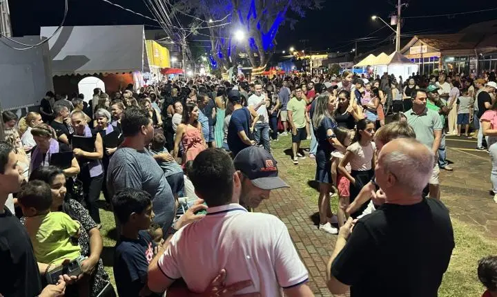 ABERTURA DA PROGRAMAÇÃO DE PÁSCOA REÚNE FAMÍLIAS EM MATELÂNDIA