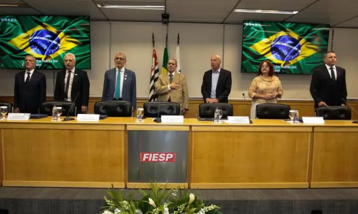 ABNT LANÇA UNIABNT EM PARCERIA COM A UDC