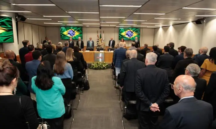 ABNT LANÇA UNIABNT EM PARCERIA COM A UDC