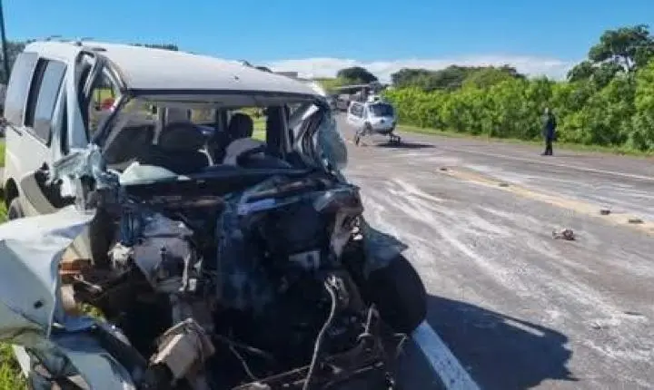 ACIDENTE ENVOLVENDO CAMINHÃO E DOIS VEÍCULOS DEIXA TRÊS FERIDOS GRAVES NA BR-369