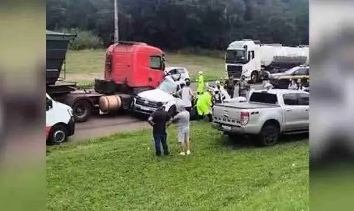 ACIDENTE GRAVE NA BR-277 EM CÉU AZUL DEIXA CRIANÇA MORTA E MÃE EM ESTADO CRÍTICO