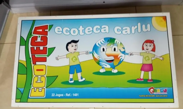 ALUNOS DA ESCOLA DONA LEOPOLDINA DO CARAMURU VISITAM A ASSOREMI PARA APRENDER SOBRE RECICLAGEM