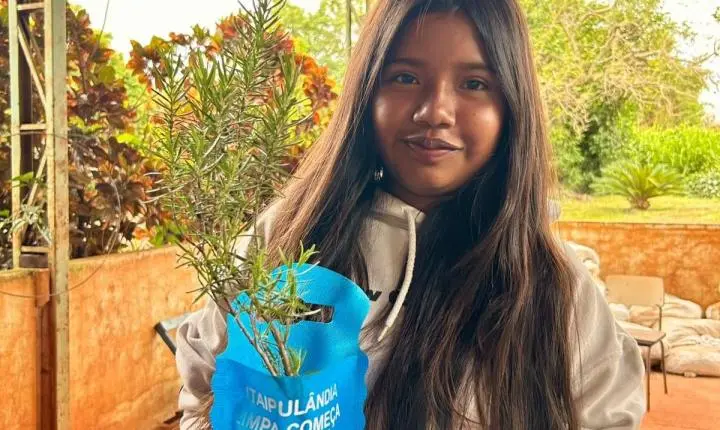ALUNOS DA ESCOLA INDÍGENA ARANDU RENDA PARTICIPAM DE VISITA EDUCATIVA AO VIVEIRO MUNICIPAL DE ITAIPULÂNDIA