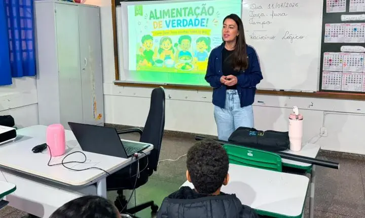 ALUNOS DO 5º ANO DE SÃO MIGUEL PARTICIPAM DE PALESTRA SOBRE ALIMENTAÇÃO SAUDÁVEL E GUIA ALIMENTAR