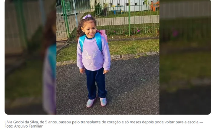AMIGUINHOS APLAUDEM CRIANÇA DE 5 ANOS QUE FICOU MESES FORA DA ESCOLA APÓS TRANSPLANTE DE CORAÇÃO