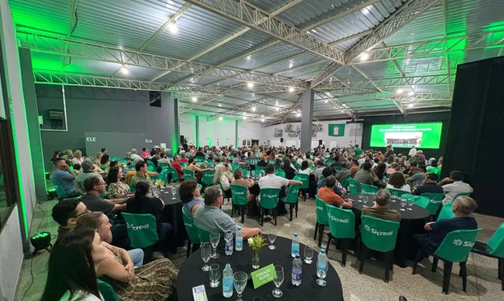 Assembleia do Sicredi em Itaipulândia apresenta resultados e reúne grande público