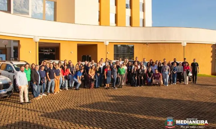 ASSISTÊNCIA SOCIAL DE MEDIANEIRA RECEBE SETE NOVOS VEÍCULOS PARA FORTALECER ATENDIMENTO À POPULAÇÃO