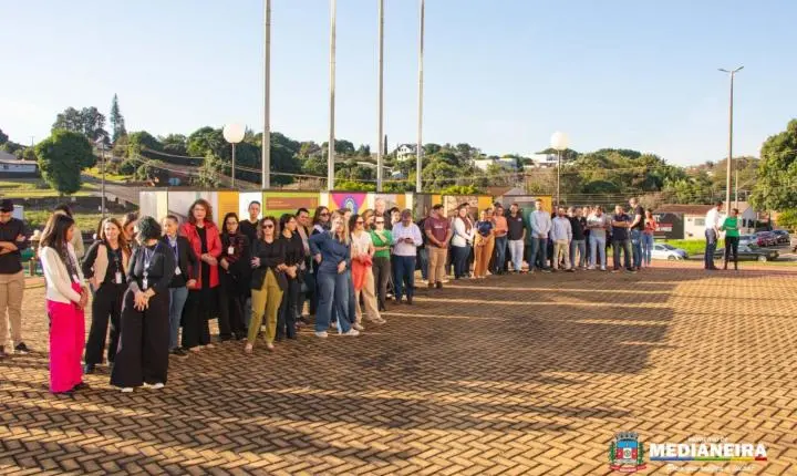 ASSISTÊNCIA SOCIAL DE MEDIANEIRA RECEBE SETE NOVOS VEÍCULOS PARA FORTALECER ATENDIMENTO À POPULAÇÃO