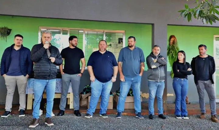 ASSOREMI RECEBE NOVOS UNIFORMES EM AÇÃO DA SEMANA DO MEIO AMBIENTE EM ITAIPULÂNDIA