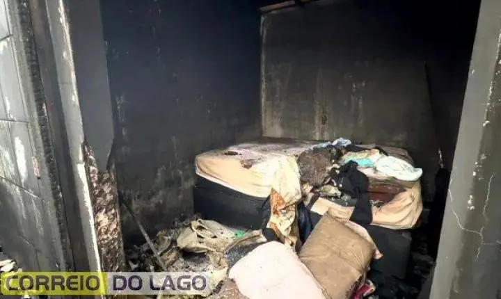 BOATE É DESTRUÍDA POR INCÊNDIO DE GRANDES PROPORÇÕES DURANTE A MADRUGADA EM SANTA HELENA