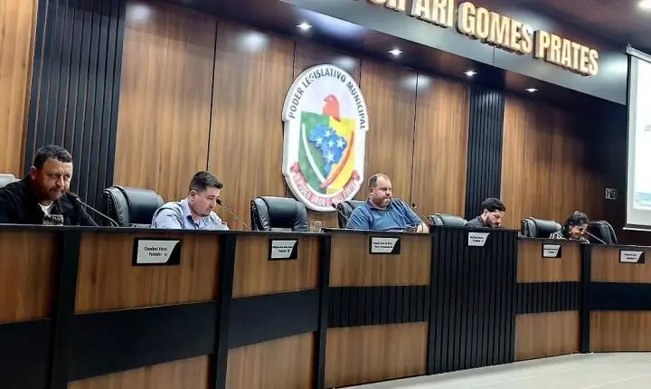 CÂMARA DE ITAIPULÂNDIA APROVA PROJETOS EM PRIMEIRA VOTAÇÃO E DUAS MOÇÕES DE APLAUSO