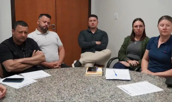 CÂMARA DE ITAIPULÂNDIA RECEBE EDUCADORES PARA DISCUTIR AS MUDANÇAS NO FÓRUM MUNICIPAL DA EDUCAÇÃO
