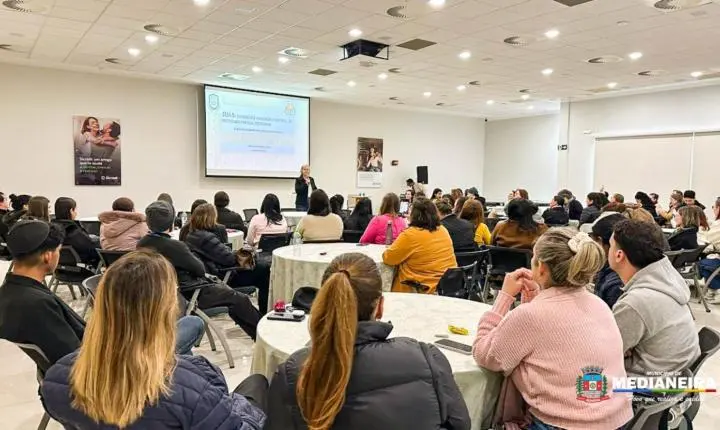 CAPACITAÇÃO REFORÇA COMPROMISSO DA SMAS COM A QUALIFICAÇÃO PROFISSIONAL E O FORTALECIMENTO DO SUAS EM MEDIANEIRA