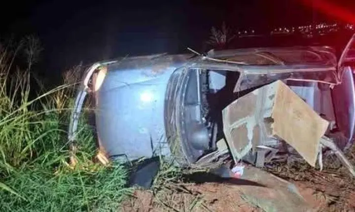 CAPOTAMENTO NA BR-182 DEIXA CINCO FERIDOS, TRÊS EM ESTADO GRAVE
