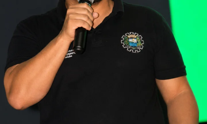CARAMURU FUTEBOL CLUBE APRESENTA NOVOS UNIFORMES E REFORÇA PROJETO QUE VAI ALÉM DO FUTEBOL