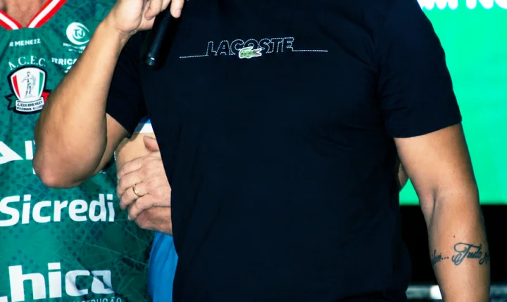 CARAMURU FUTEBOL CLUBE APRESENTA NOVOS UNIFORMES E REFORÇA PROJETO QUE VAI ALÉM DO FUTEBOL