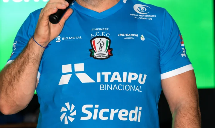 CARAMURU FUTEBOL CLUBE APRESENTA NOVOS UNIFORMES E REFORÇA PROJETO QUE VAI ALÉM DO FUTEBOL
