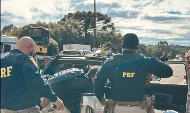 CARGA MILIONÁRIA DE IPHONES É APREENDIDA APÓS CONTRADIÇÃO ENTRE MÃE E FILHO NA BR-277