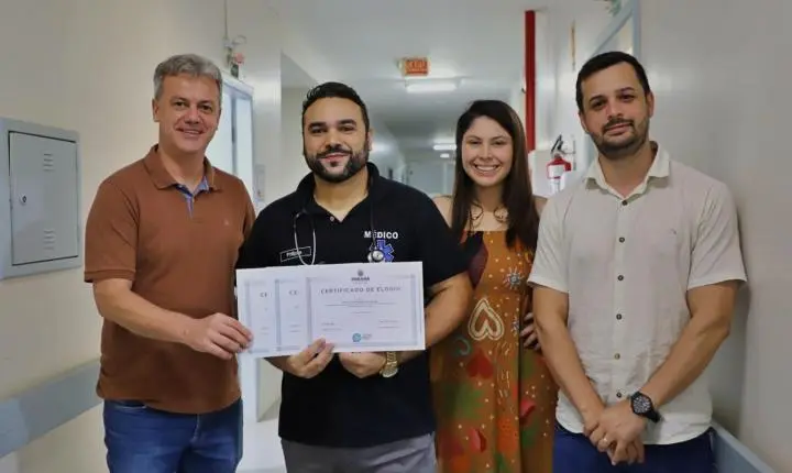 CERTIFICADOS DE ELOGIO RECONHECEM PROFISSIONAIS DA SAÚDE EM ITAIPULÂNDIA