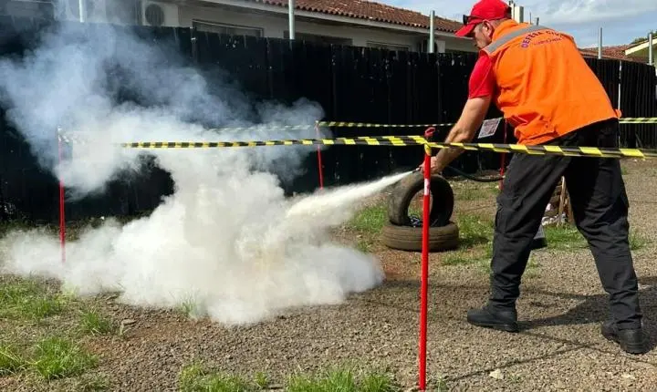 CIPA PROMOVE RECICLAGEM DA BRIGADA DE INCÊNDIO DO HOSPITAL E MATERNIDADE ITAIPULÂNDIA