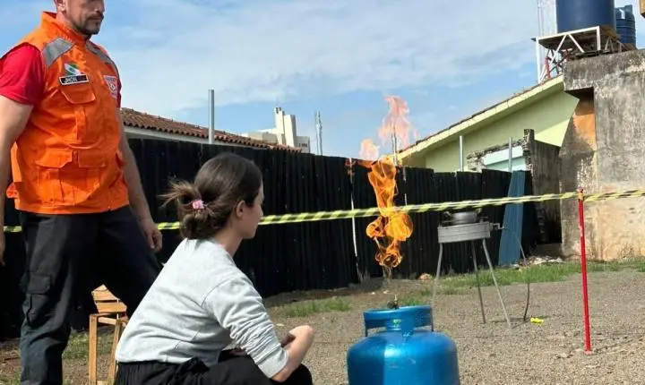 CIPA PROMOVE RECICLAGEM DA BRIGADA DE INCÊNDIO DO HOSPITAL E MATERNIDADE ITAIPULÂNDIA