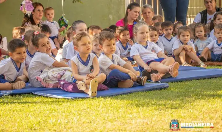 CMEI MOACIR MICHELETTO PROMOVE DIA ESPECIAL DE LEITURA EM MEDIANEIRA