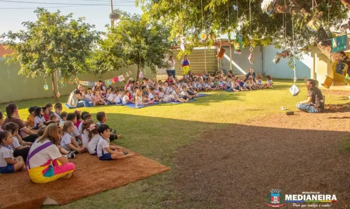 CMEI MOACIR MICHELETTO PROMOVE DIA ESPECIAL DE LEITURA EM MEDIANEIRA
