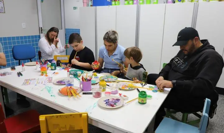 CMEIGI ENCERRA SEMANA DA CRIANÇA COM A 2ª NOITE DA FAMÍLIA EM ITAIPULÂNDIA