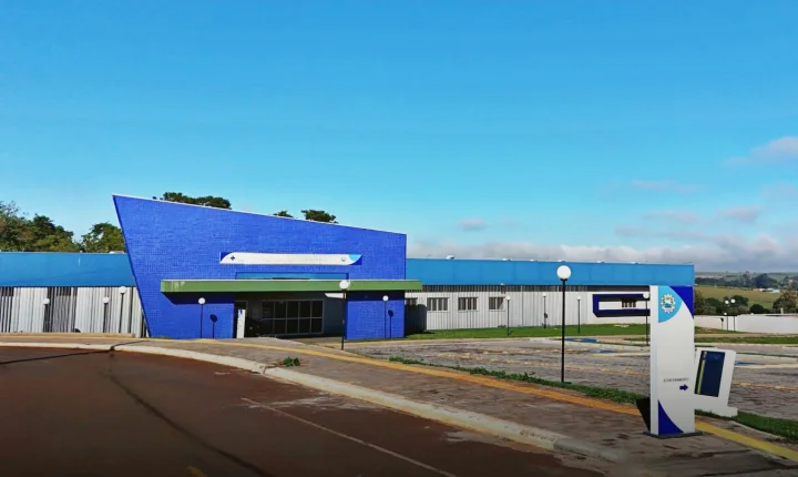 COM INVESTIMENTO DE R$ 9,3 MILHÕES, CENTRO DE SAÚDE GENI TEREZINHA BASSO ESTÁ EM PLENO FUNCIONAMENTO EM ITAIPULÂNDIA
