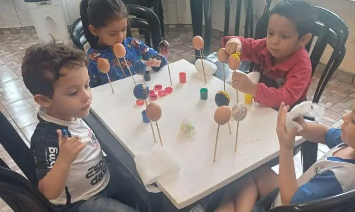 CRAS DE ITAIPULÂNDIA PROMOVE ATIVIDADE DE PÁSCOA COM CRIANÇAS E ADOLESCENTES DO SCFV