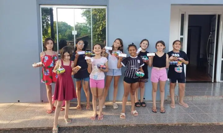 CRAS DE ITAIPULÂNDIA PROMOVE ATIVIDADE DE PÁSCOA COM CRIANÇAS E ADOLESCENTES DO SCFV