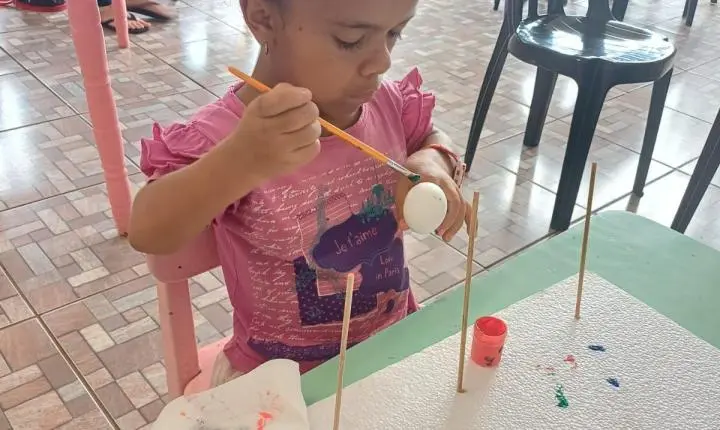 CRAS DE ITAIPULÂNDIA PROMOVE ATIVIDADE DE PÁSCOA COM CRIANÇAS E ADOLESCENTES DO SCFV