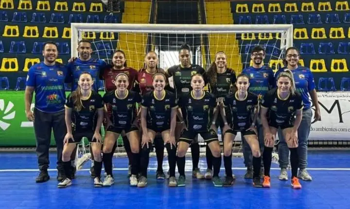DEF ITAIPULÂNDIA ENFRENTA BLANKAL DEPORTES E DECIDE CLASSIFICAÇÃO EM PARANAGUÁ